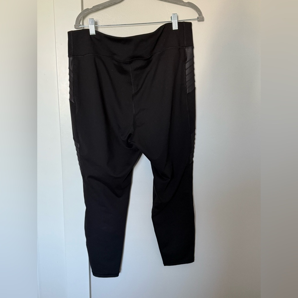 Old Navy Black Go-Dry Leggings XXL - Picture 2 of 3